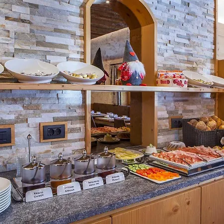 Hotel Garni Lanzinger 3*